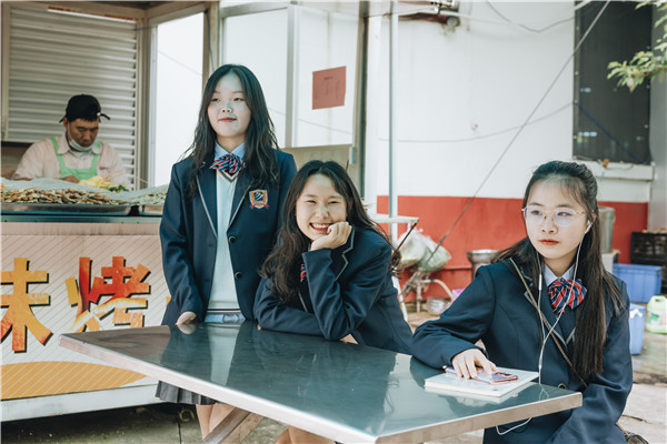 女生不上学了有出路吗